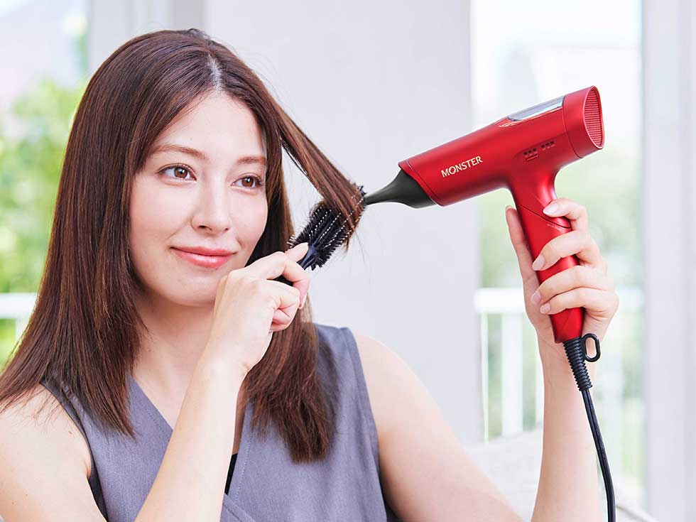 モンスター ドライヤー KHD-M805 温冷自動切替で髪のまとまり、ツヤ感アップ