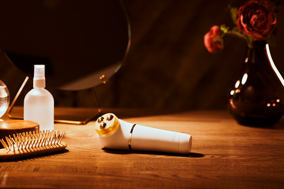 エナージュ 吸引&フェイスローラー KBE-1930 イメージ