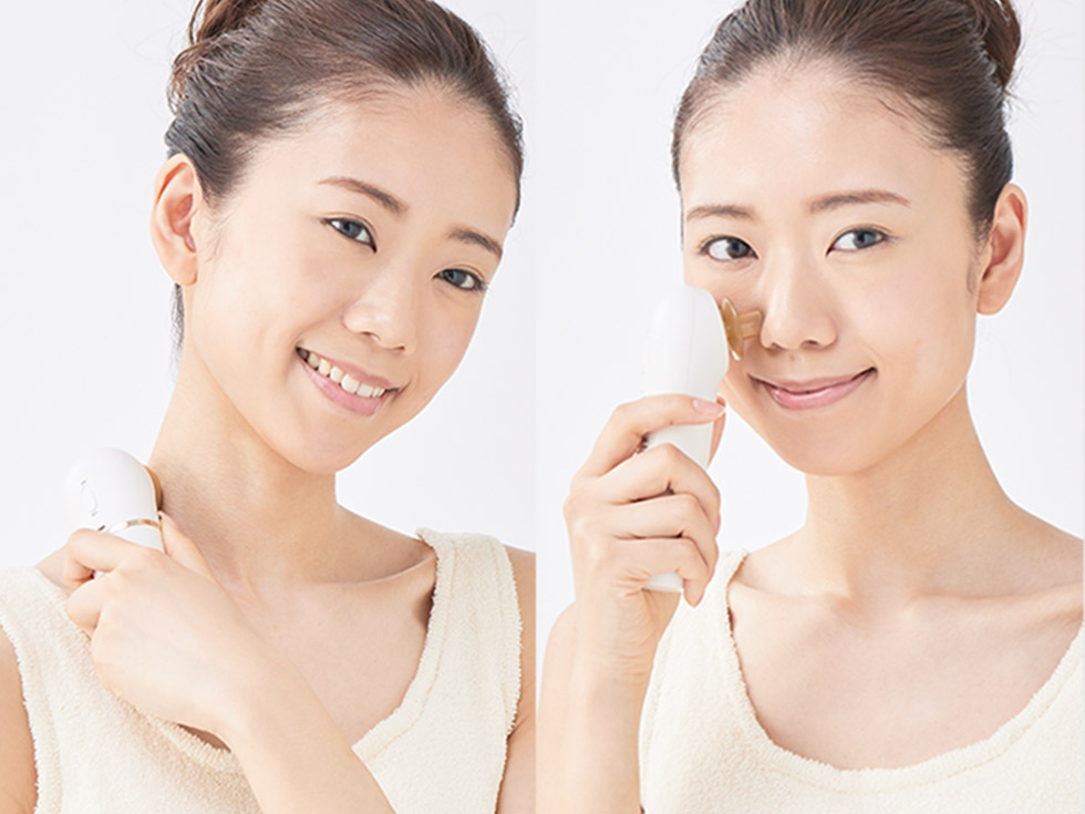 エナージュ 吸引&フェイスローラー KBE-1930 使用イメージ