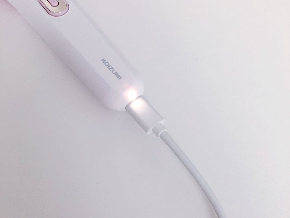 充電中はライトでおしらせ