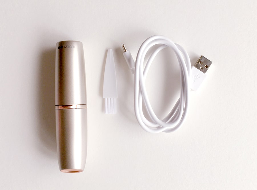 USB充電器とうれしいお手入れブラシつき