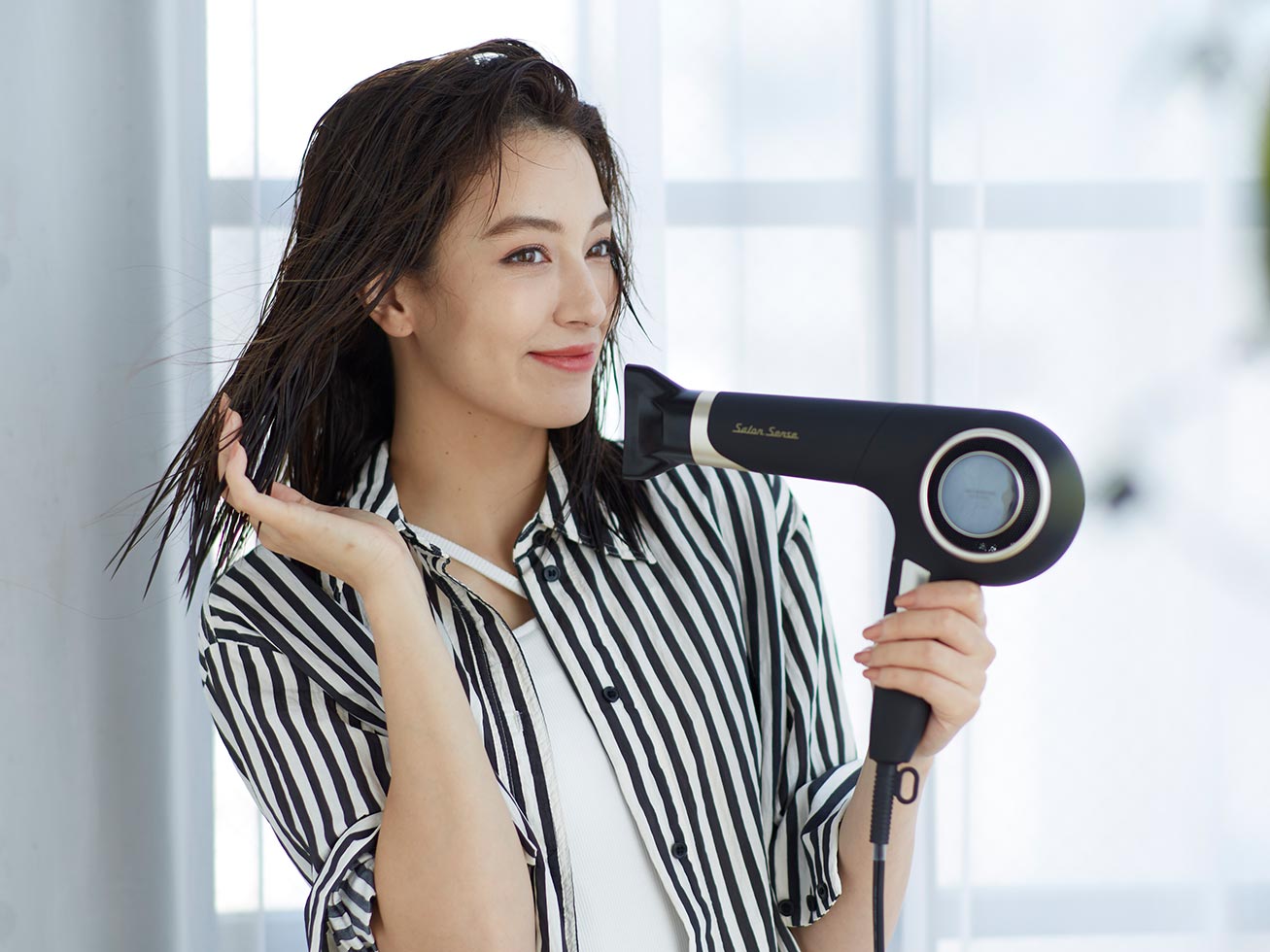サロンセンスハイパワーイオンバランスドライヤーKHD-9560 | コイズミ