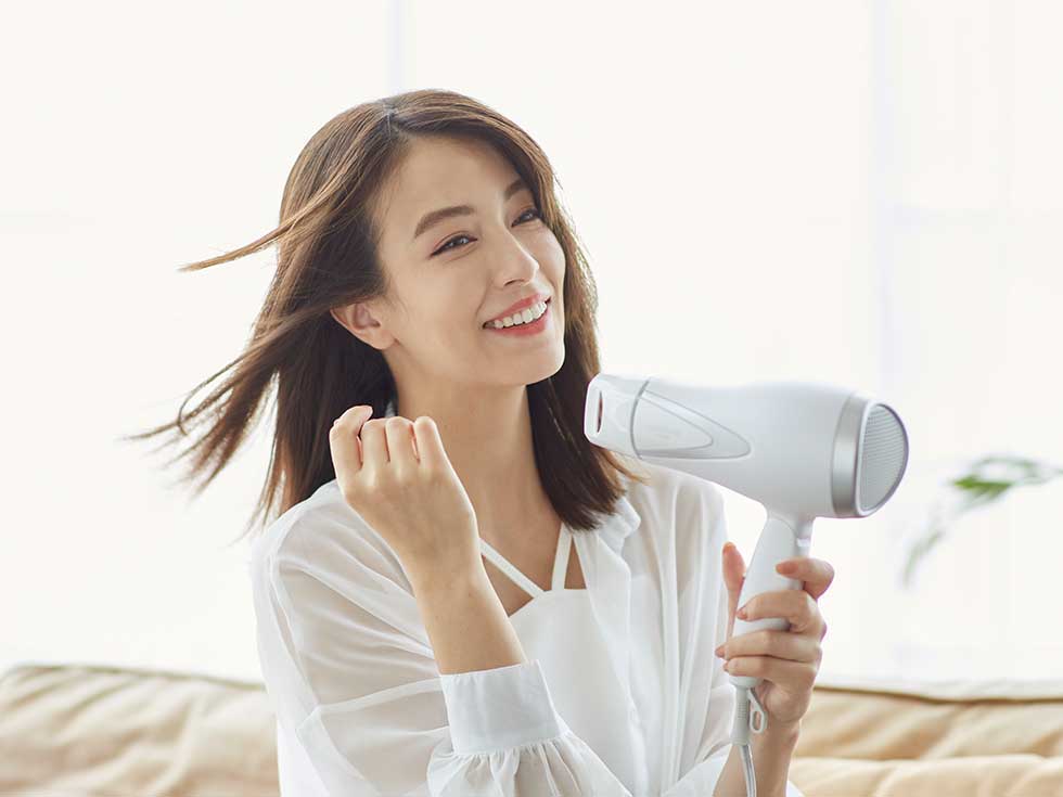 マイナスイオンヘアドライヤーKHD-9820 | コイズミオンラインショップ