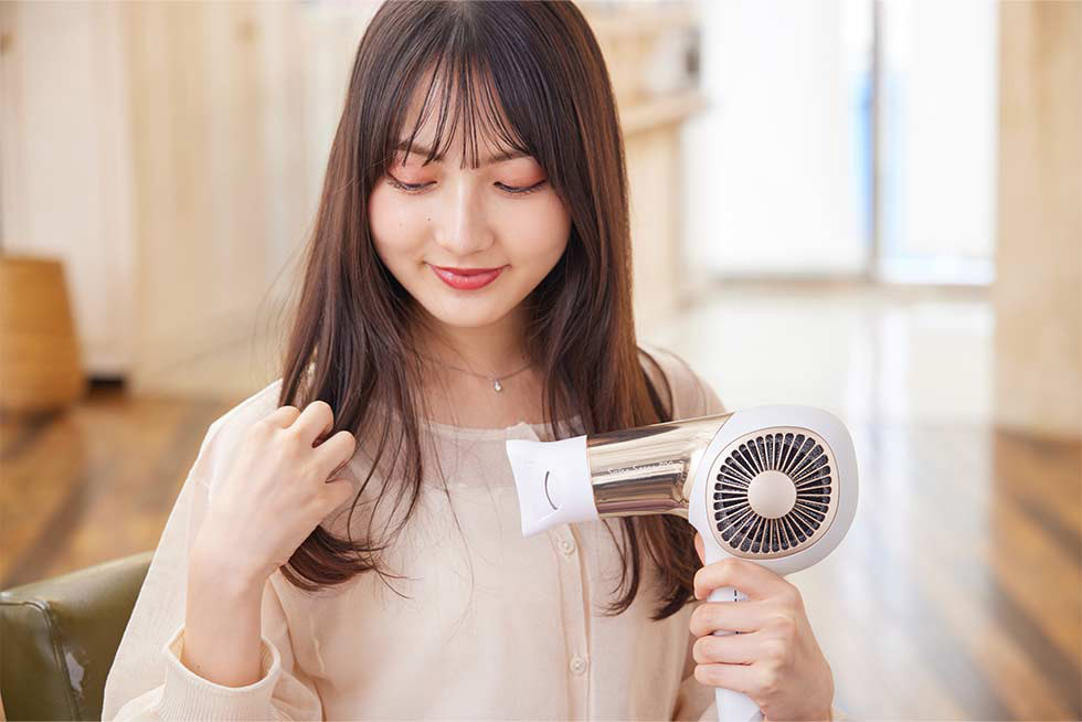 サロンセンス イオンバランスドライヤー KHD9950 イメージ