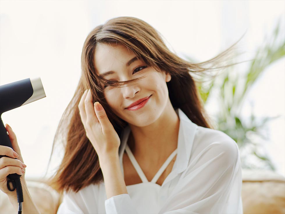 サロンセンス イオンバランスドライヤー KHD-9970 イオンバランスなら、乾かしながら「うるおい」「ツヤ」「なめらかさ」を実現