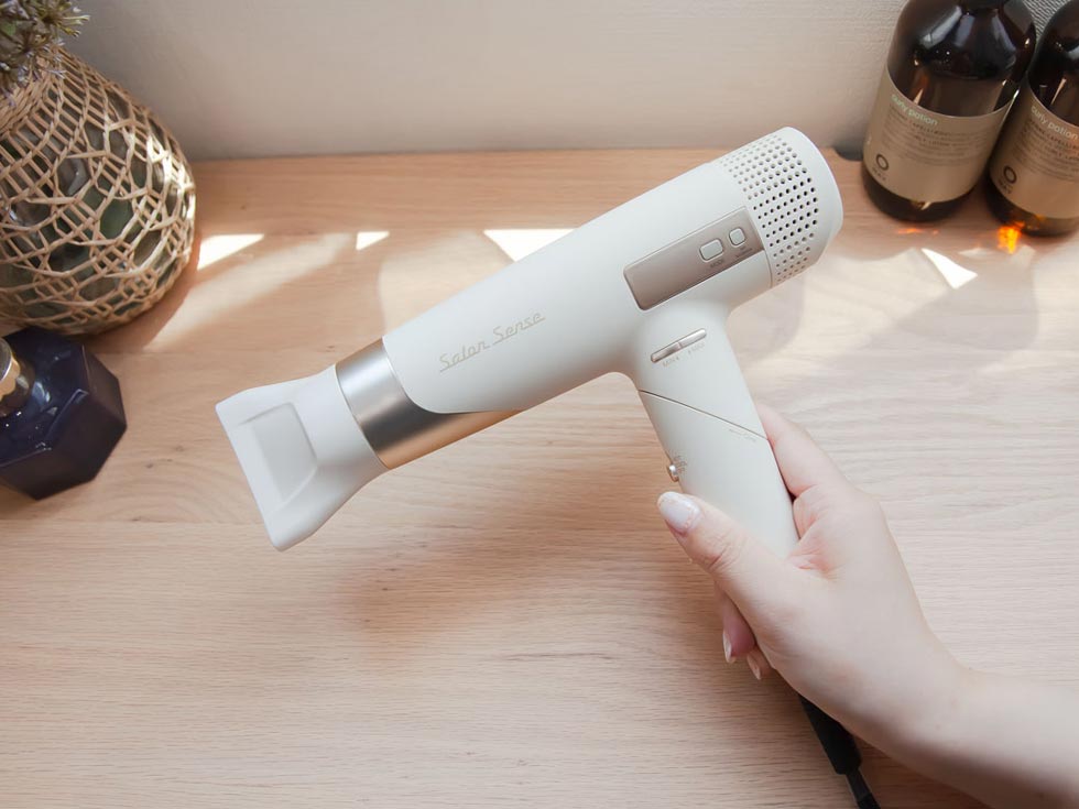 サロンセンス イオンバランスドライヤー KHD-9970 軽くて持ちやすい！