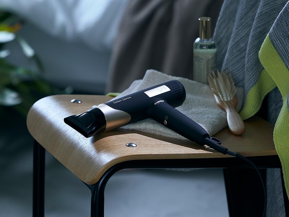 サロンセンス イオンバランスドライヤー KHD-9970 軽くて持ちやすい！