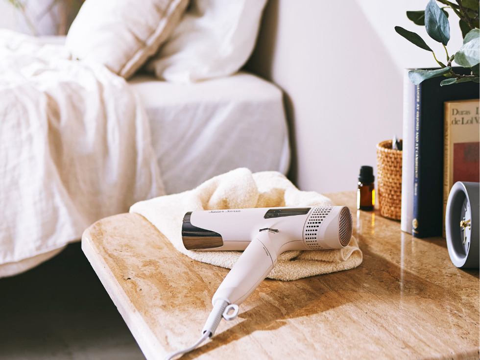 サロンセンス ハイスピードイオンバランスドライヤー KHD-B500 軽くて持ちやすい！