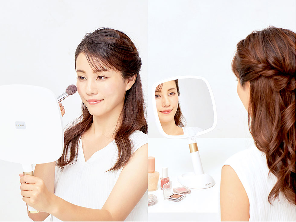 便利な2WAYタイプ。USB充電式のLEDミラー。