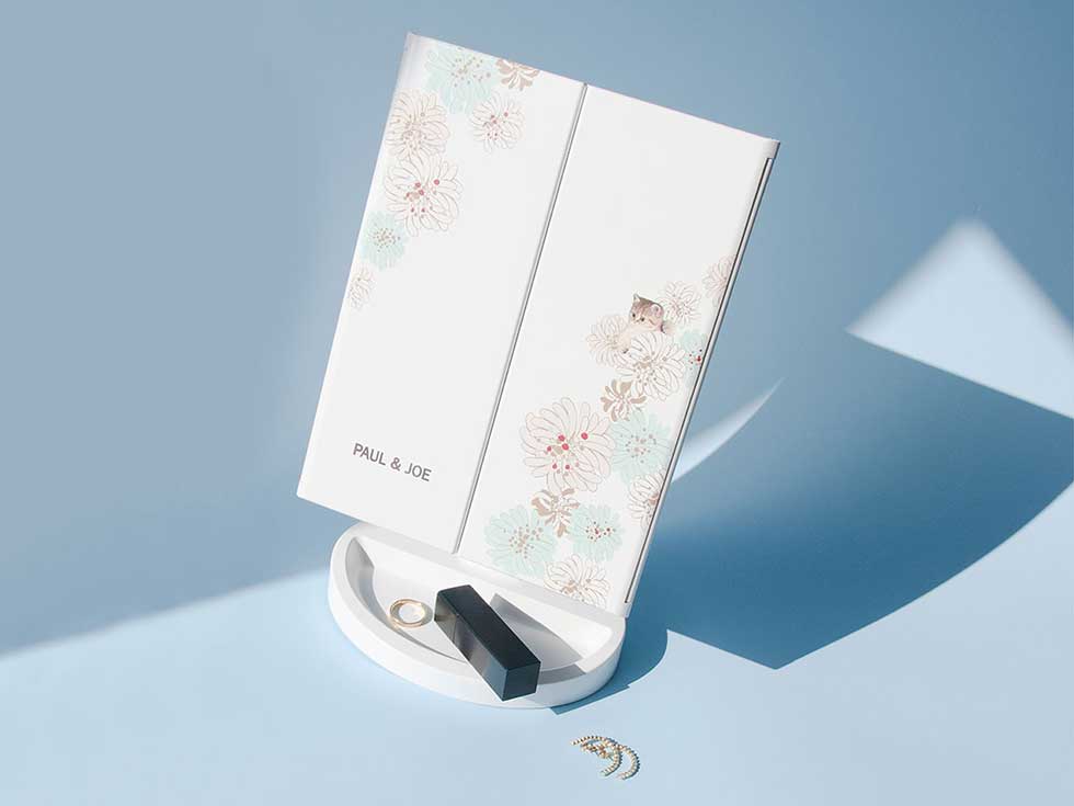 スタンドにトレイ付