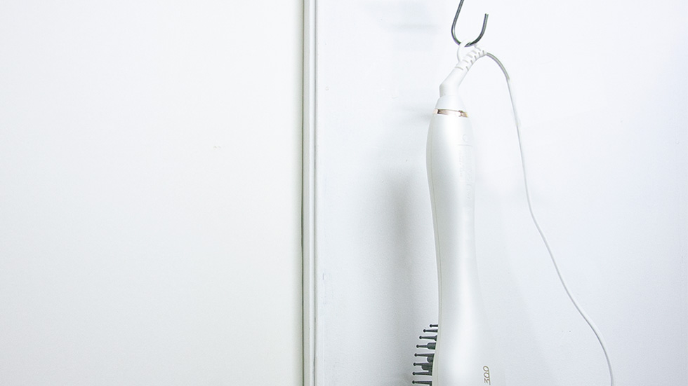 サロンセンス300 イオンバランス アイロンブラシ KHR-6910 コードフック