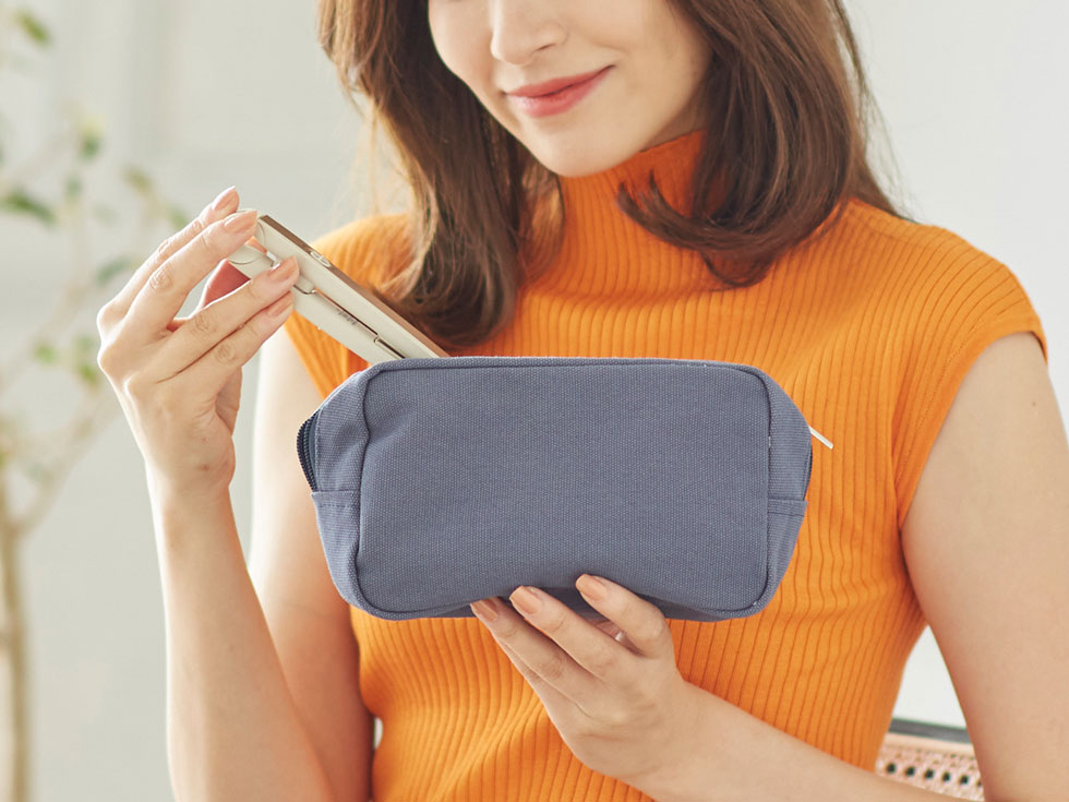 KHS-8550 給電式ヘアアイロン 持ち運びできるサイズ感