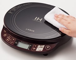 お手入れ簡単なガラス天面