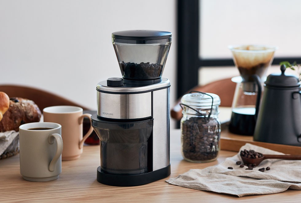 男性のプレゼントに実用的な電動ミルグラインダー KKM-0400