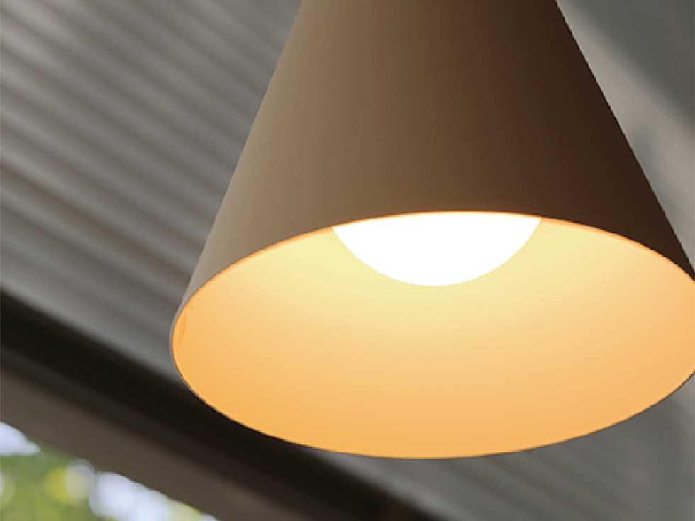 コイズミ円錐形シェード　LEDペンダント