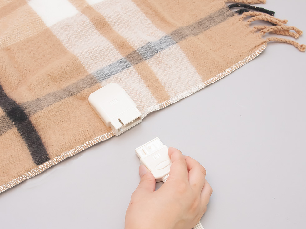 洗濯時コントローラーを外してください