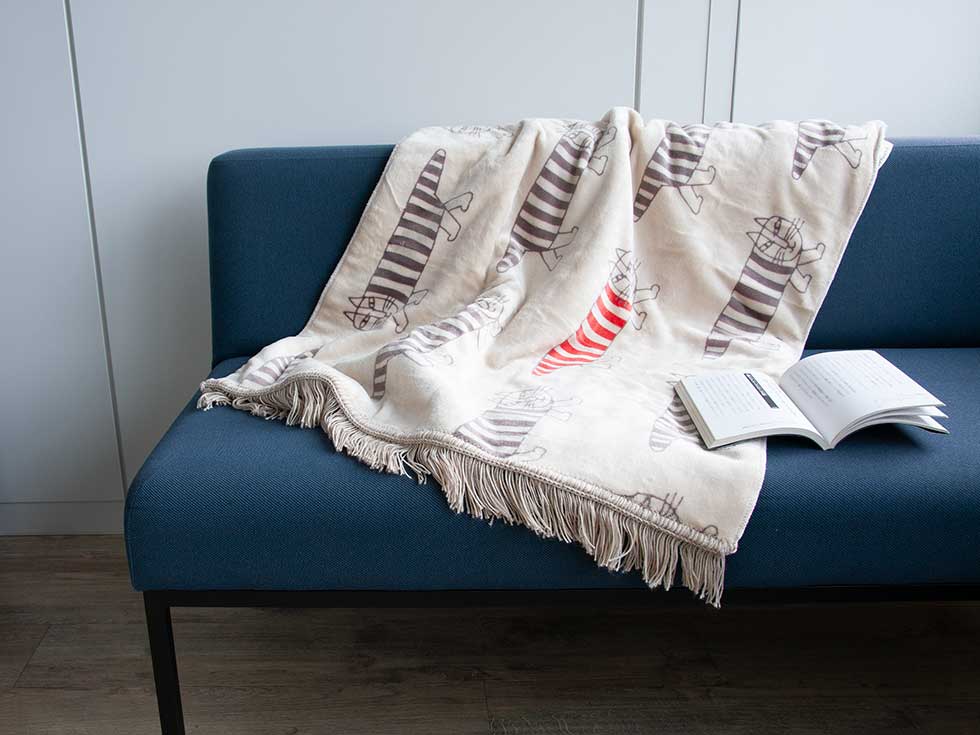 リサラーソン2023新柄マイキー　電気ひざかけ