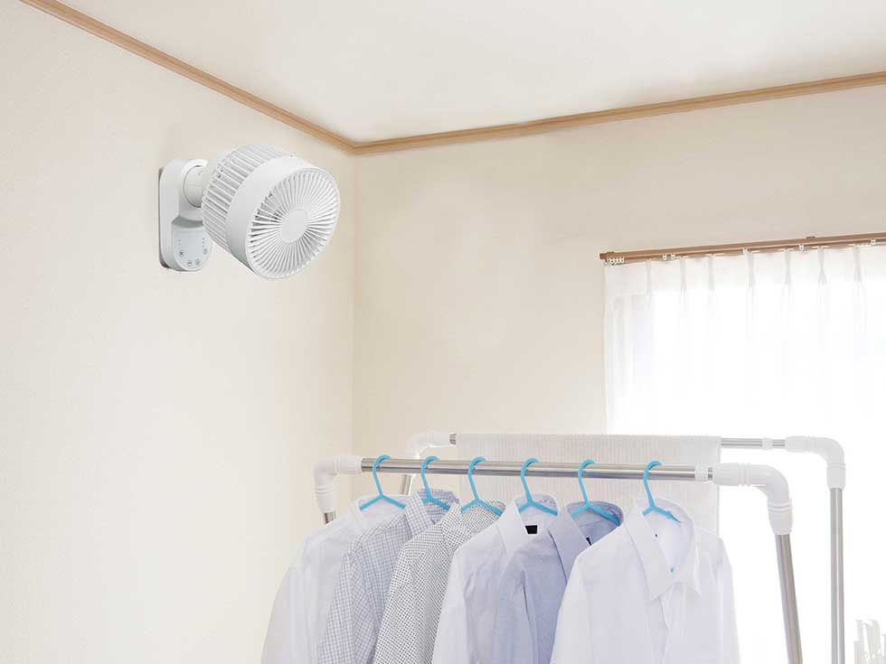 壁掛けサーキュレーター kcf1556 脱衣所設置イメージ