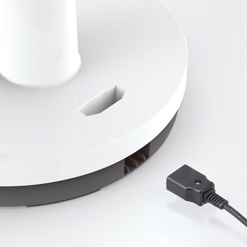 KCF-2322　コードレスサーキュレーター  すぐに取り外せるマグネットプラグ