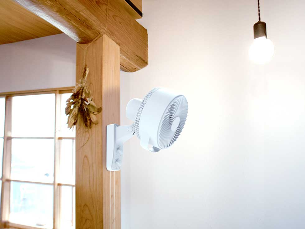 壁掛けサーキュレーター KCF-2343 設置イメージ