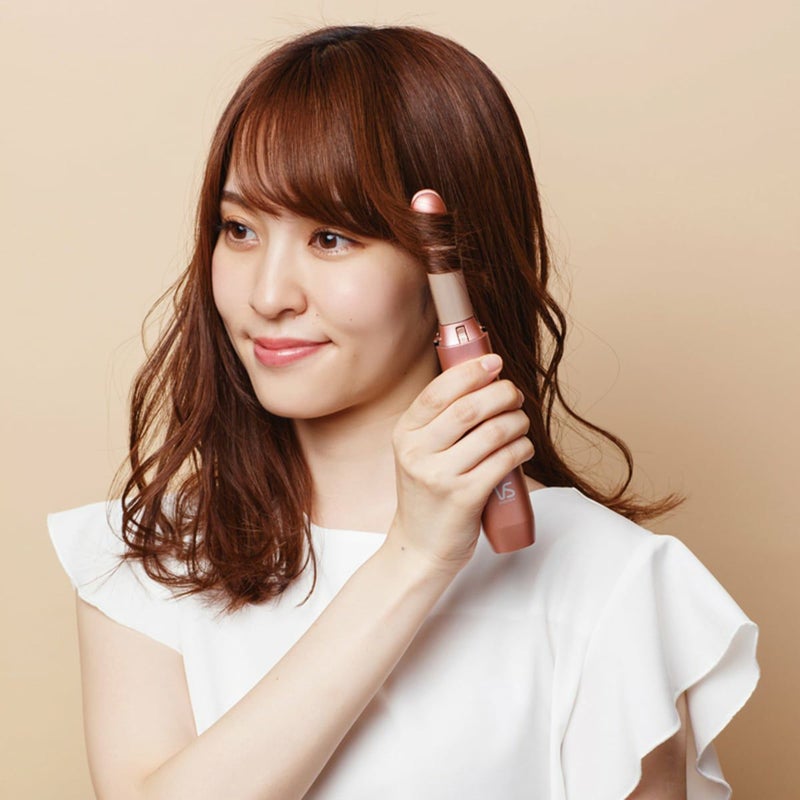 ポールアンドジョー コードレスヘアアイロン 19-24mm VSI-1030　使用イメージ　カール