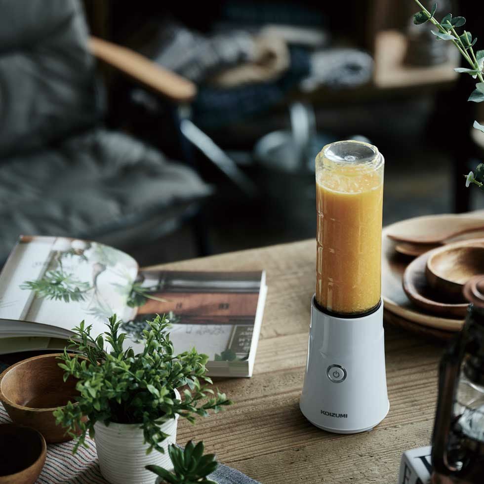 USB充電式コードレスボトルミキサーKMX-0300 | コイズミオンラインショップ