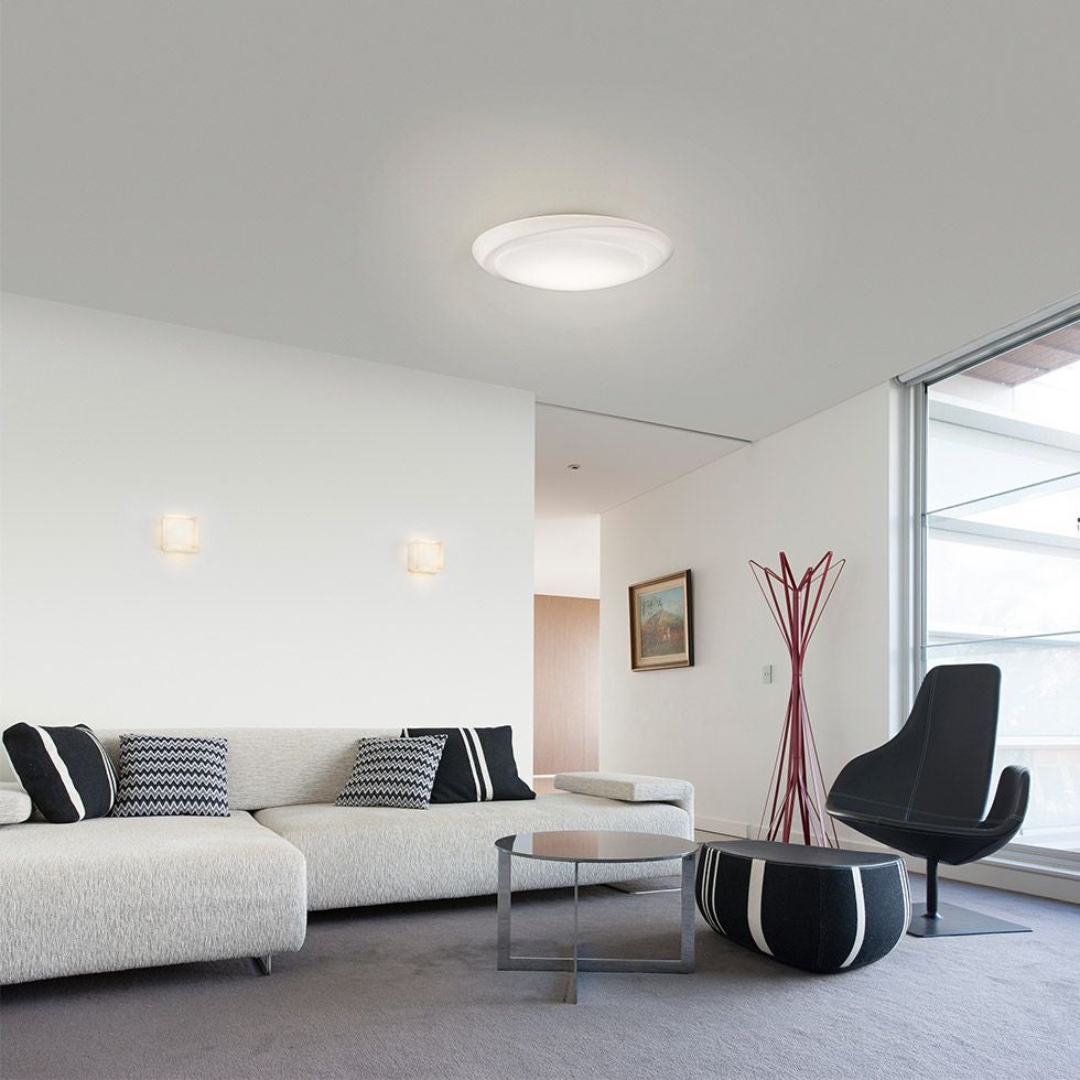 アシンメトリーデザインLEDシーリング～8畳用BH210801K | コイズミ