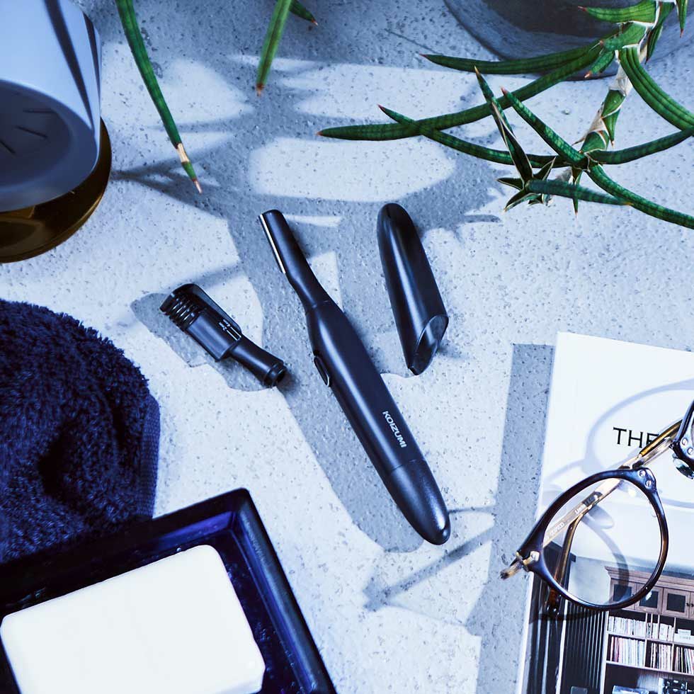 乾電池式フェイス＆マユシェーバーKMC-0651 | コイズミオンラインショップ