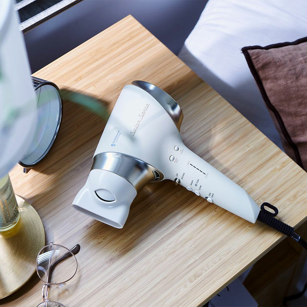 販売終了】サロンセンスイオンバランスドライヤーKHD-9965 | コイズミ