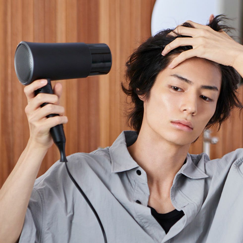 収納スタンド付きマイナスイオンヘアドライヤーKHD-K330 | コイズミ