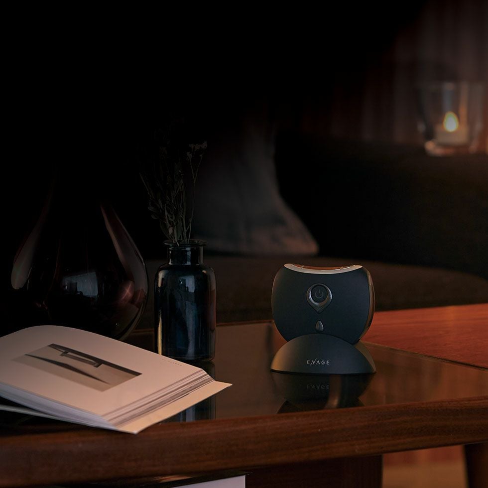 エナージュリフト美顔器ホット＆クールKBE-1820 | コイズミオンライン