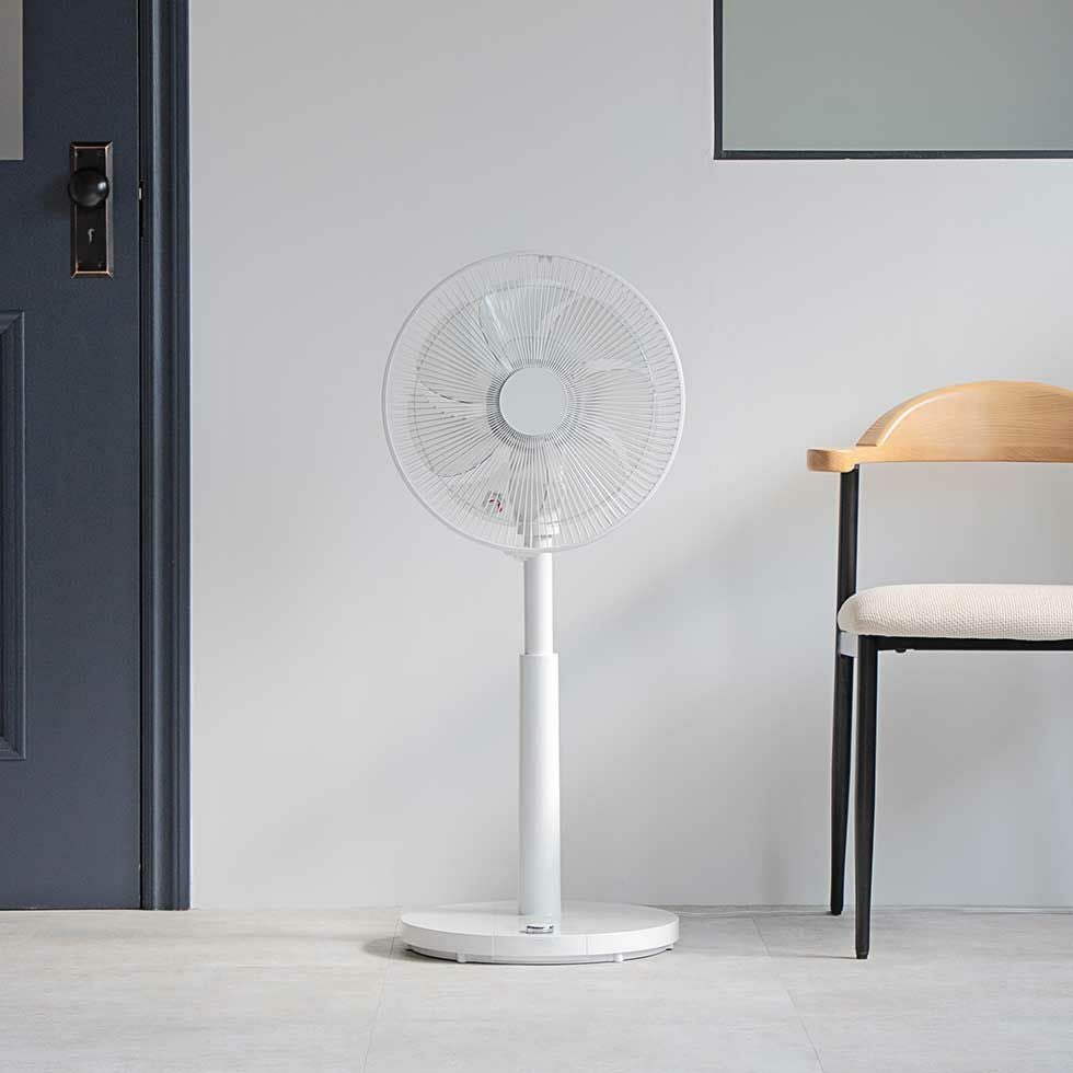 リビング扇風機DCモーターピタッと首振りKLF-30251 | コイズミ