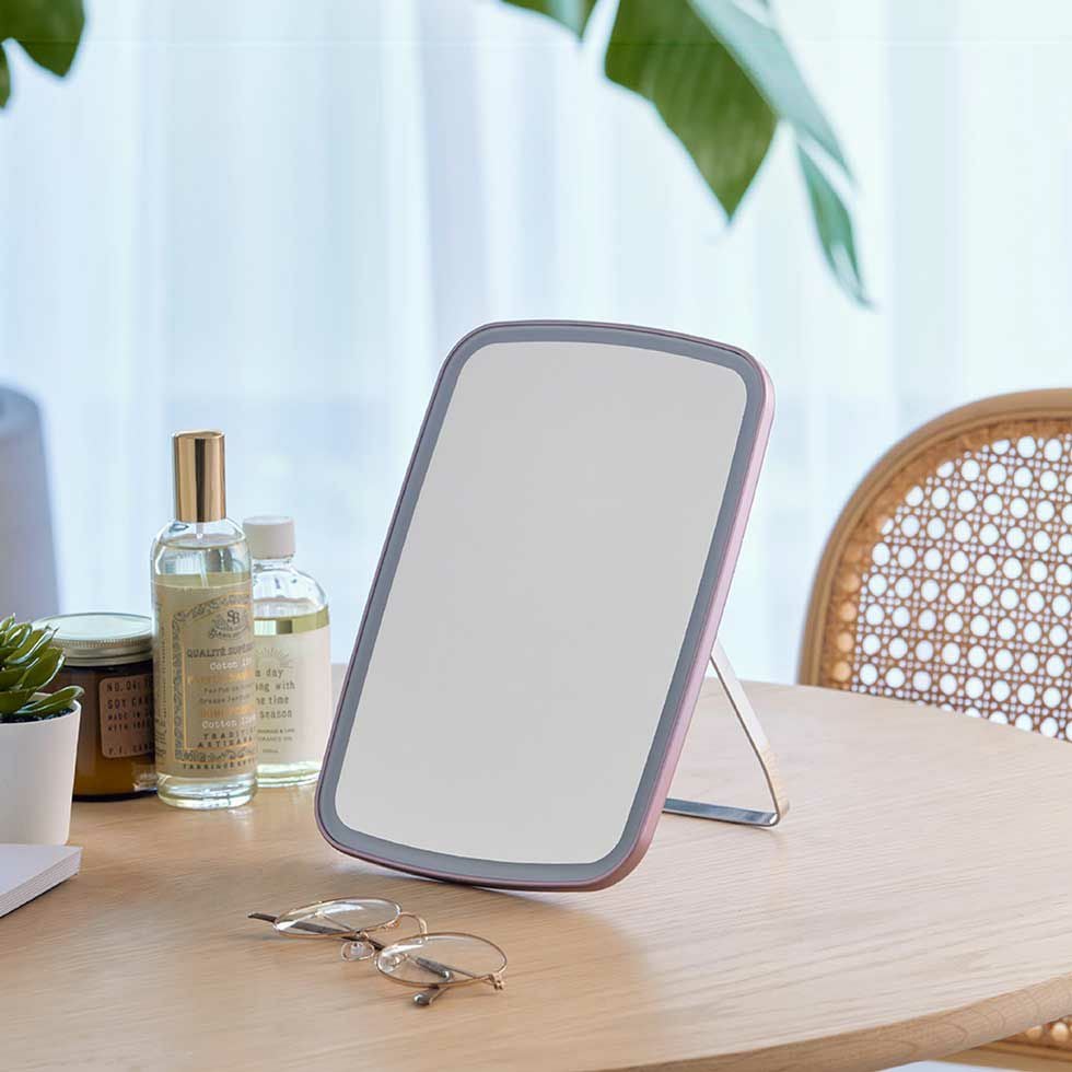 LEDミラー（拡大鏡付き）KBE-3191 | コイズミオンラインショップ