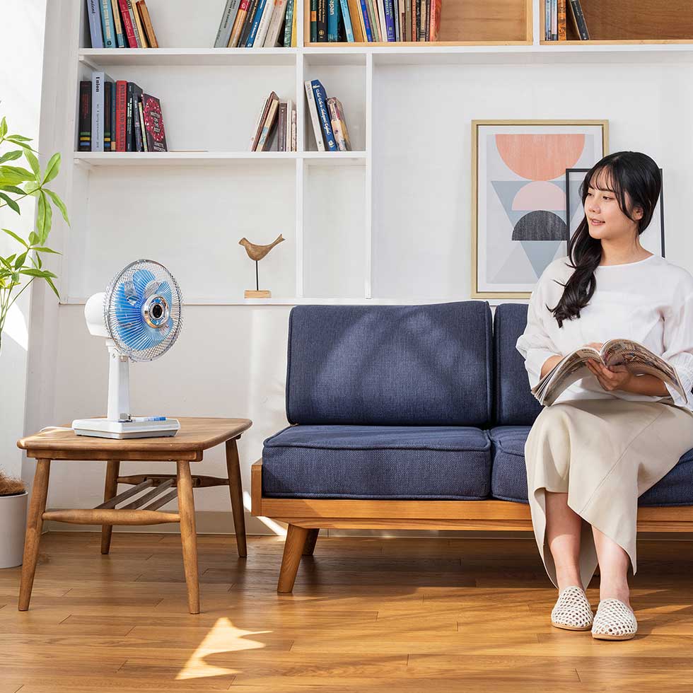 可愛すぎる！オシャレ部屋に変身♪ レトロ調 ミニ扇風機 キャンディーファン レトロデザインミニ扇風機KLF-2067 | コイズミオンラインショップ